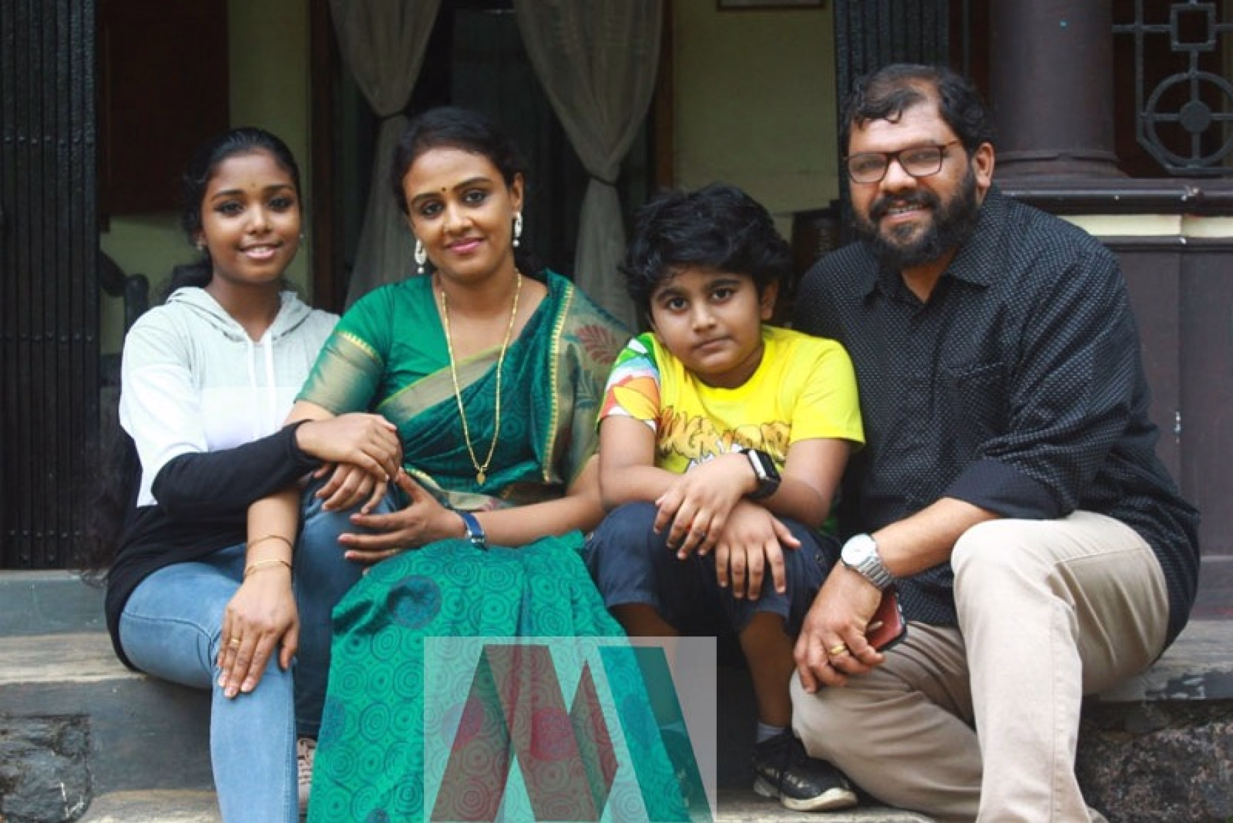 രണ്ടാം പ്രതി വരുന്നു....... കുടുംബ സദസ്സിലേക്ക് 