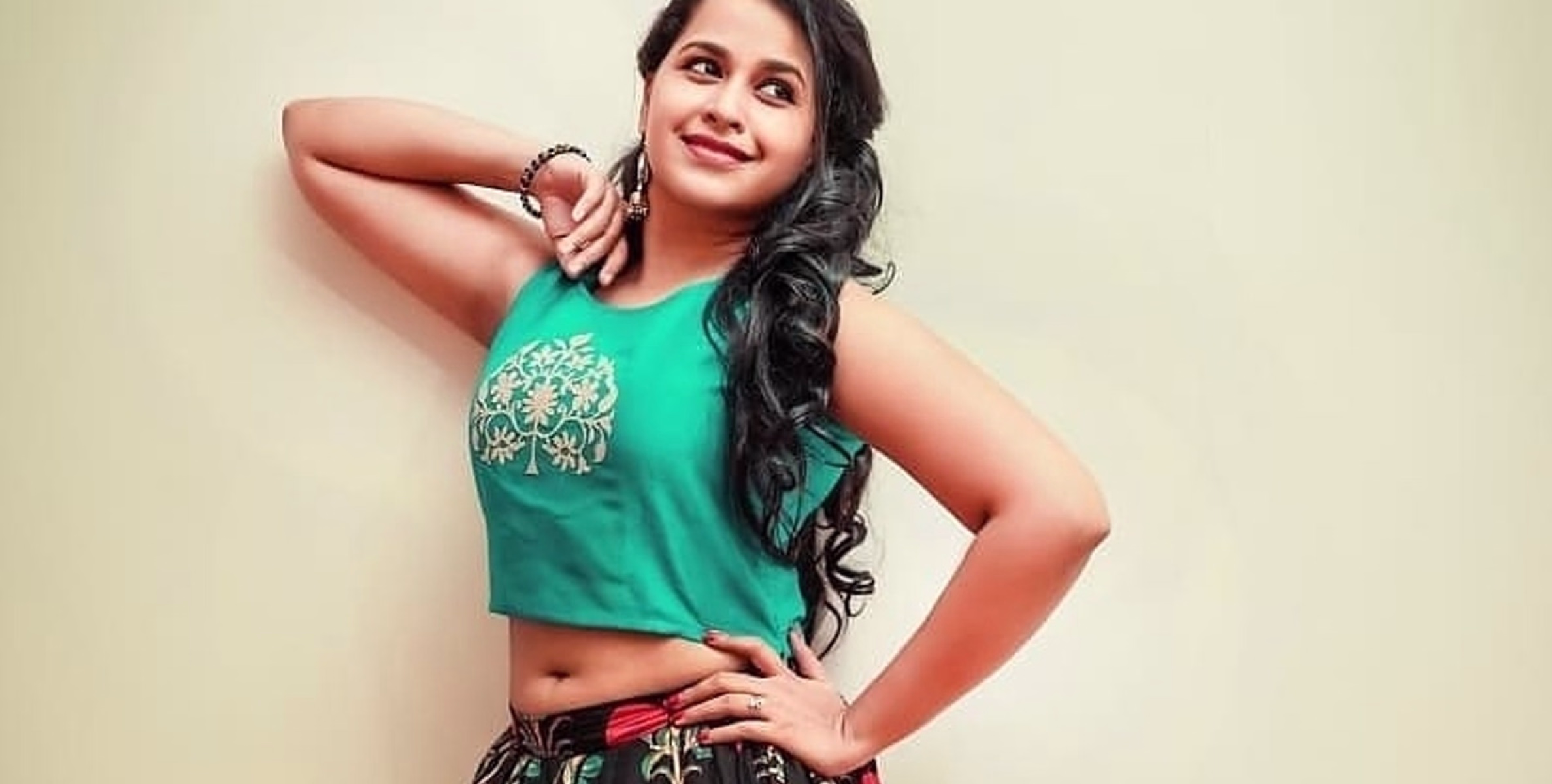 ഇത്രയും അശ്ലീലമായി ഒരു മലയാളിക്ക് പെരുമാറാനാകുമോ; സാധിക വേണുഗോപാൽ