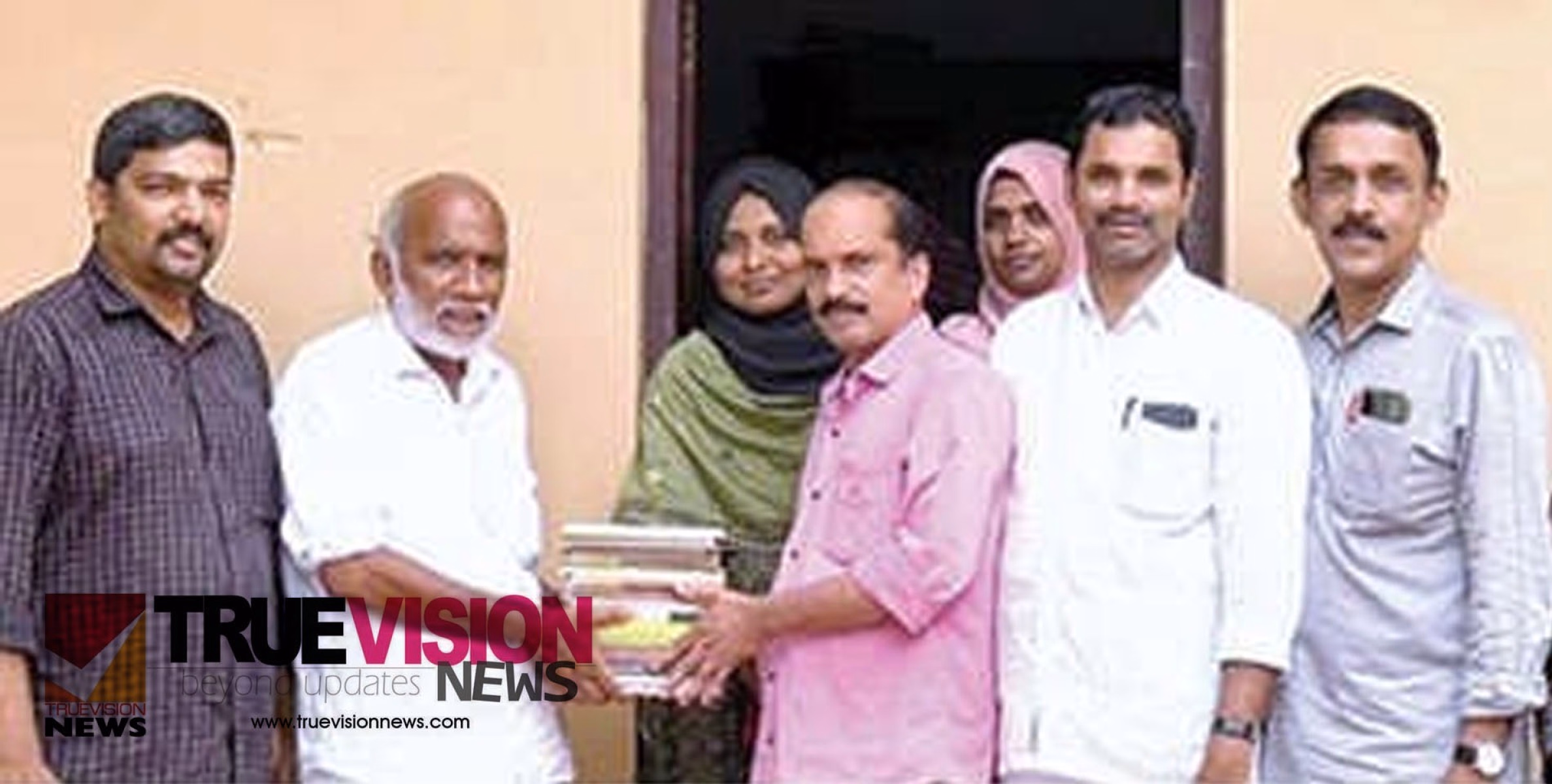 കടമേരി എം.യു.പി. സ്കൂൾലൈബ്രറിക്ക് പുസ്തകങ്ങൾ സൗജന്യം