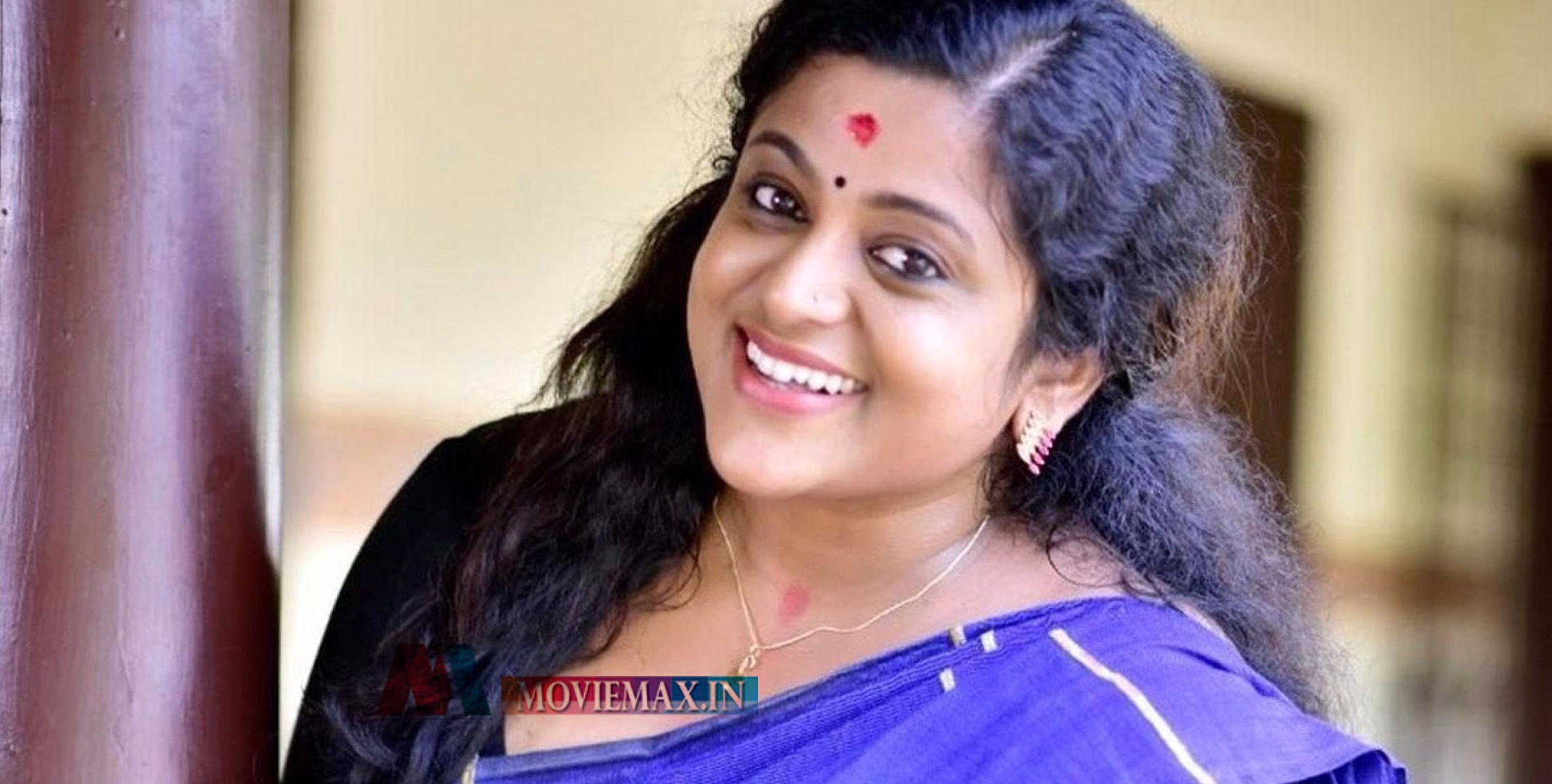 ഞാന്‍ മെലിഞ്ഞിരുന്ന സമയത്ത് കാണാന്‍ കാവ്യയെ പോലെയുണ്ടെന്ന് പറഞ്ഞു; വീണ നായര്‍ പറയുന്നു 