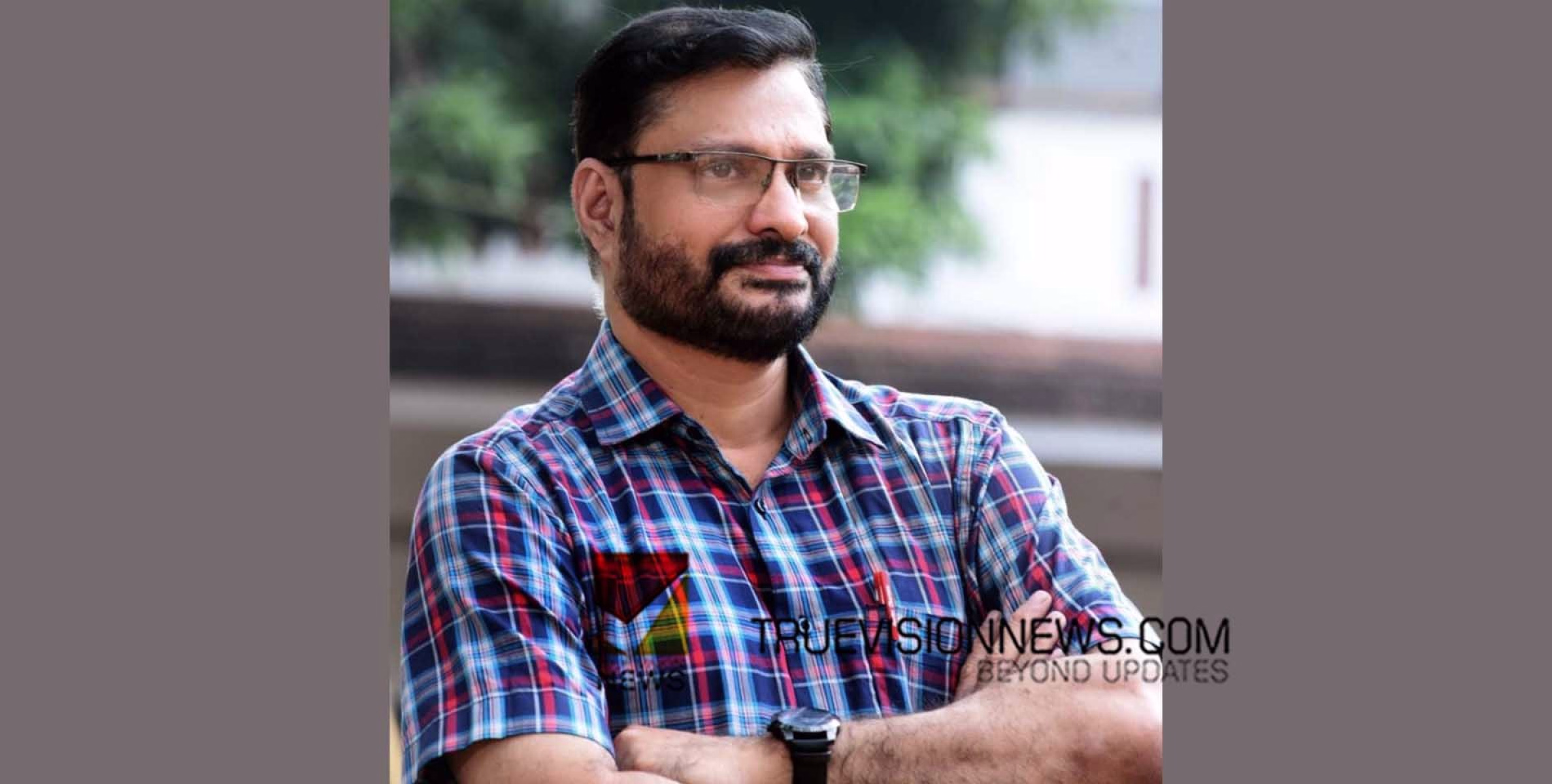 #book | നാരങ്ങ മുട്ടായി നാളെ രുചിക്കാം; അക്ഷരോപഹാരവുമായി അധ്യാപകൻ പടിയിറങ്ങുന്നു 