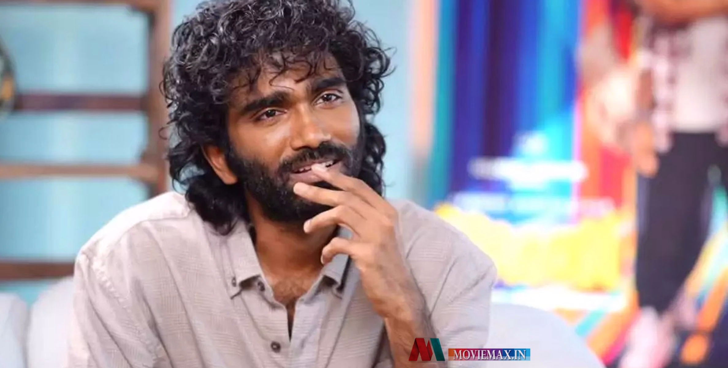 കോളനികള്‍...! പൊറോട്ടയും ബീഫും കഴിക്കണമെന്ന് പ്രദീപ് രംഗനാഥൻ; പിന്നാലെ സിനിമ ബഹിഷ്കരിക്കാൻ ഹിന്ദുത്വ ഗ്രൂപ്പ്