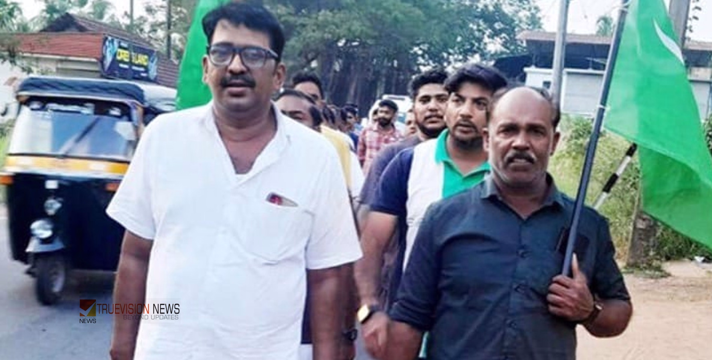 പ്രതിഷേധ പ്രകടനം: യൂത്ത് ലീഗ് പ്രവർത്തകനെയും  മാതാവിനെയും  ആക്രമിച്ചതിൽ  പ്രതിഷേധ പ്രകടനം  നടത്തി  മുസ്ലീം ലീഗ്