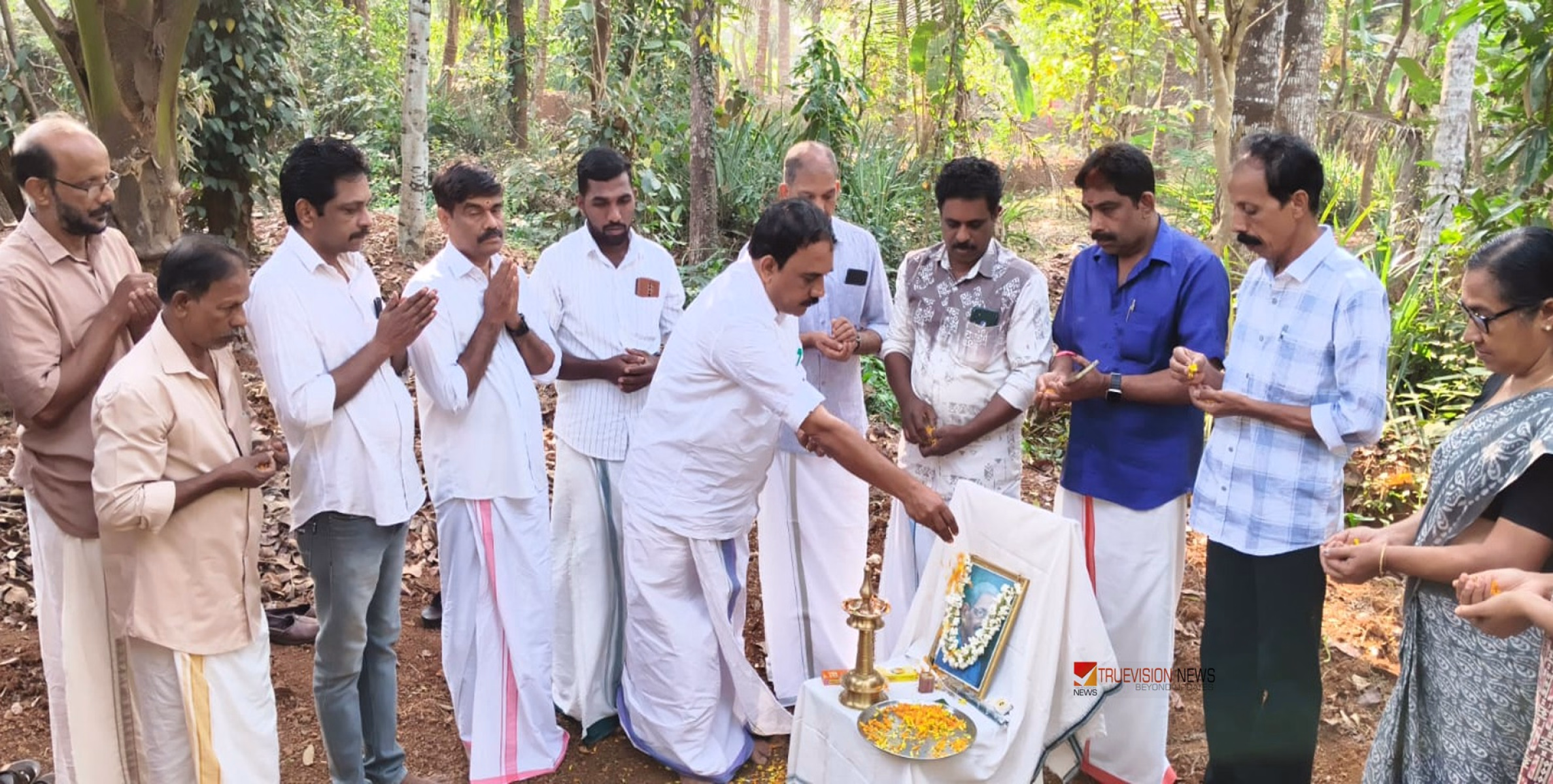 മാതൃകയാക്കേണ്ട വ്യക്തിത്വം; കായക്കൊടിയിൽ കെകെ രാധാകൃഷ്ണൻ മാസ്റ്റർ അനുസ്മരണവും പുഷ്പാർച്ചനയും സംഘടിപ്പിച്ചു