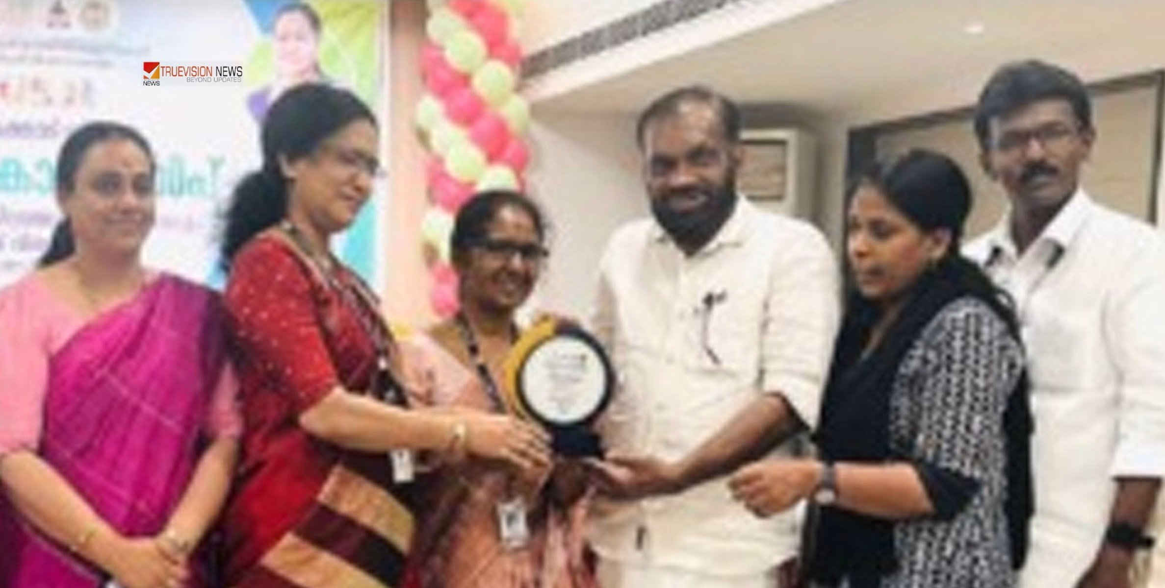 തൂണേരി ഹോമിയോ ആശുപത്രിക്ക് കായകൽപ് പുരസ്‌കാരം; ജീവനക്കാരെയും ജനപ്രതിനിധികളെയും ആദരിച്ചു