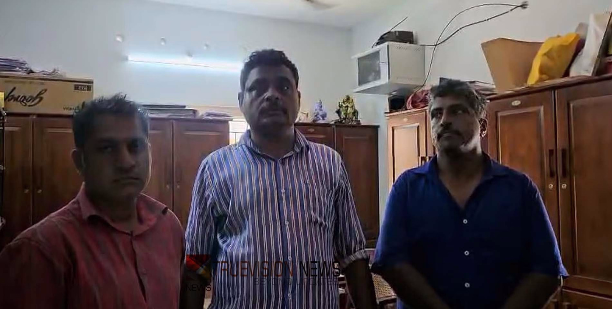 മൈക്രോ ഫിനാന്‍സിൻ്റെ പേരില്‍ തട്ടിപ്പ്; ലോണ്‍ ശരിയാക്കാമെന്ന് പറഞ്ഞ് പലരില്‍ നിന്നായി തട്ടിയത് ലക്ഷങ്ങള്‍; കൊല്ലത്ത് മൂന്ന് പേർ അറസ്റ്റില്‍