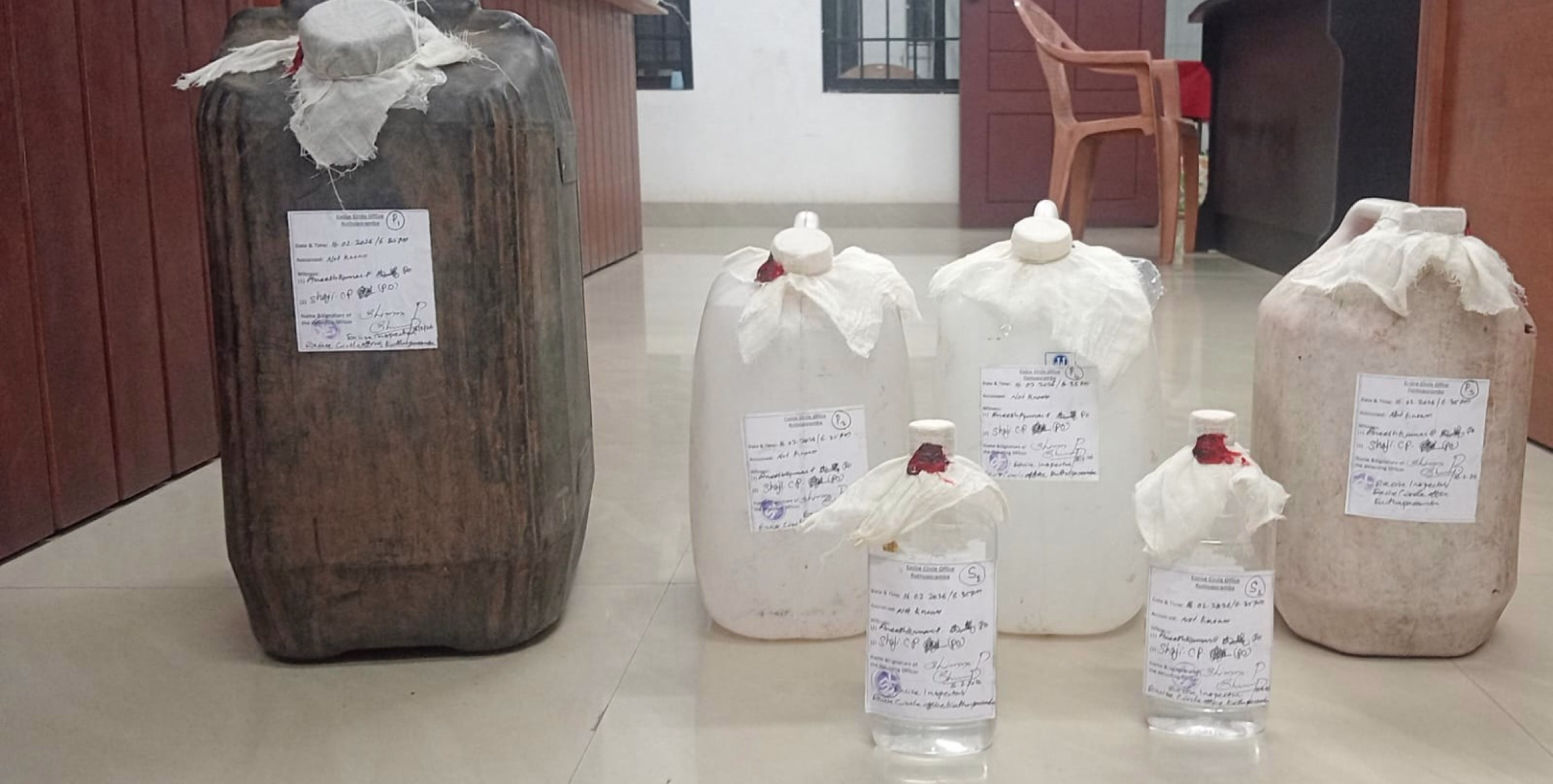 മാലൂരിൽ എക്സൈസിന്റെ ചാരായ വേട്ട ; 60 ലിറ്റർ ചാരായം പിടികൂടി