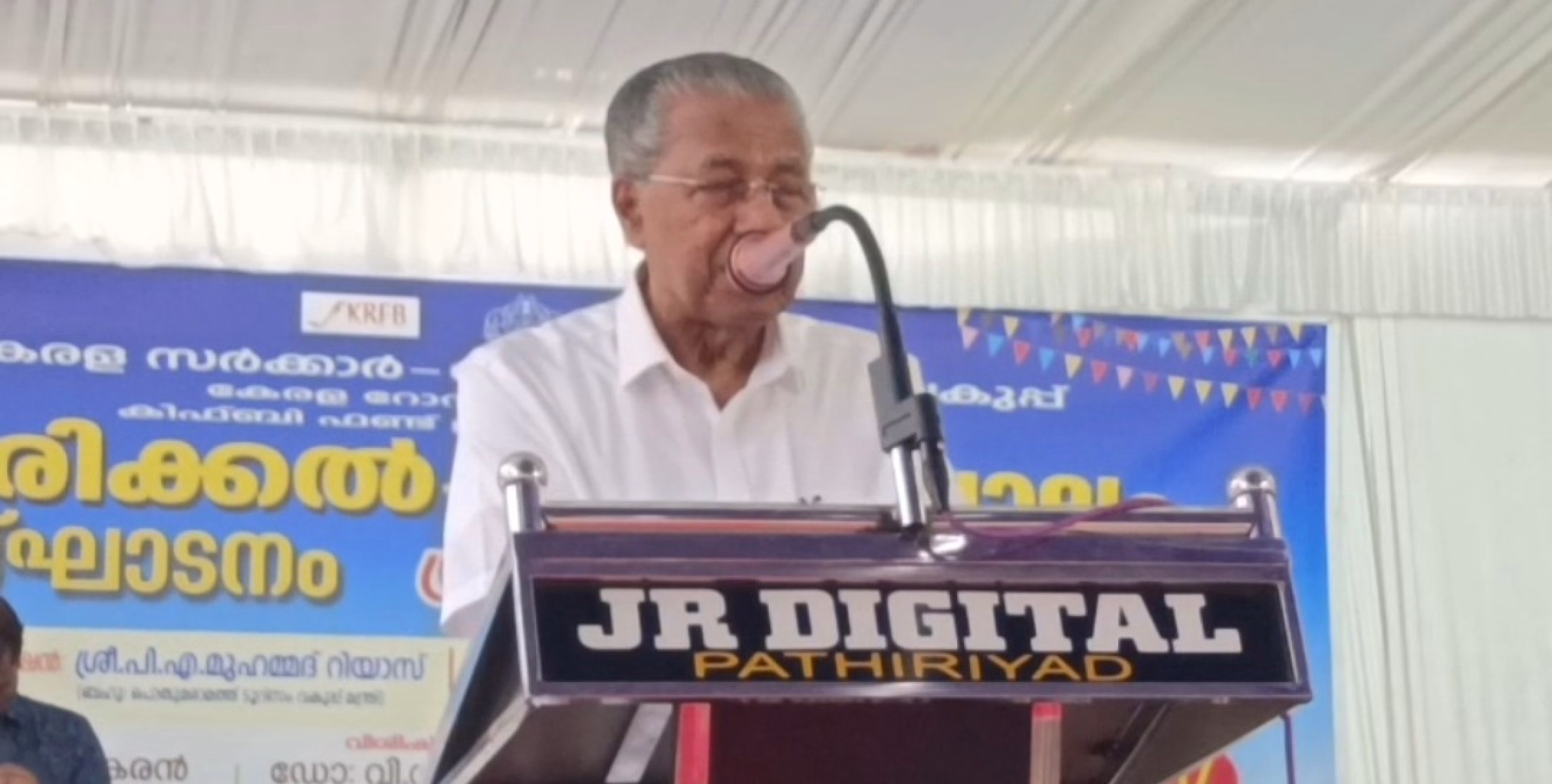 പാലം ഉദ്ഘാടനം റിപ്പോർട്ട് ചെയ്യാൻ ദൃശ്യ മാധ്യമങ്ങളെത്തിയില്ല, വിമർശനവുമായി മുഖ്യമന്ത്രി പിണറായി വിജയൻ