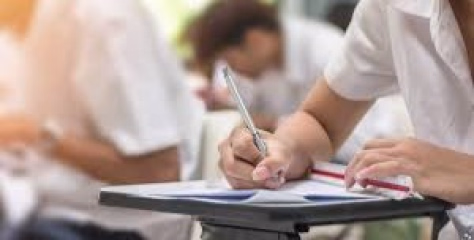 ​​സിബിഎസ്‌ഇ പത്ത് , പ്ലസ്ടു ക്ലാസുകളിലെ ബോർഡ്‌ പരീക്ഷയ്ക്ക് ഇന്ന് തുടക്കം.