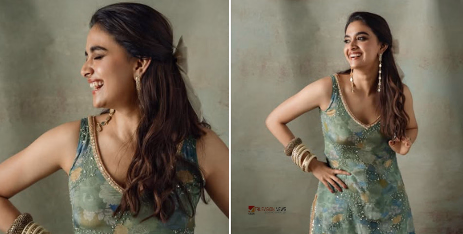 പേസ്റ്റൽ അഴകിൽ കീർത്തി സുരേഷ്; തെന്നിന്ത്യൻ സുന്ദരിയുടെ പുത്തൻ ലുക്ക് വൈറൽ!