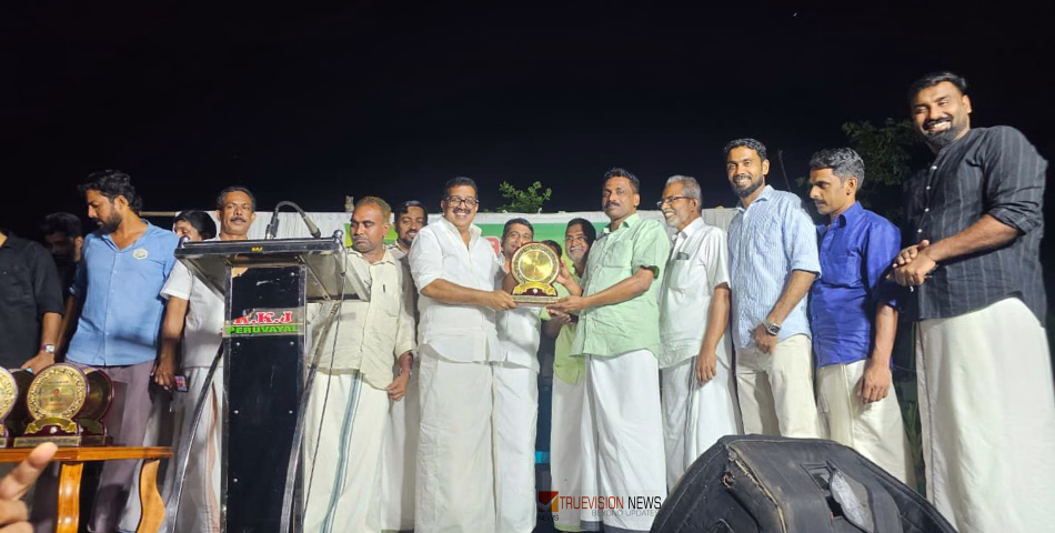 ഉജ്ജ്വല സ്വീകരണം; വേളത്ത് യൂത്ത് ലീഗ് ജനപ്രതിനിധികൾക്ക് സ്വീകരണം സംഘടിപ്പിച്ചു