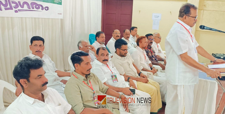 'ഭരണാധികാരികൾ വിമർശനത്തെ ഭയക്കുന്നു' -  അഡ്വ. കെ.എൻ.എ.ഖാദർ