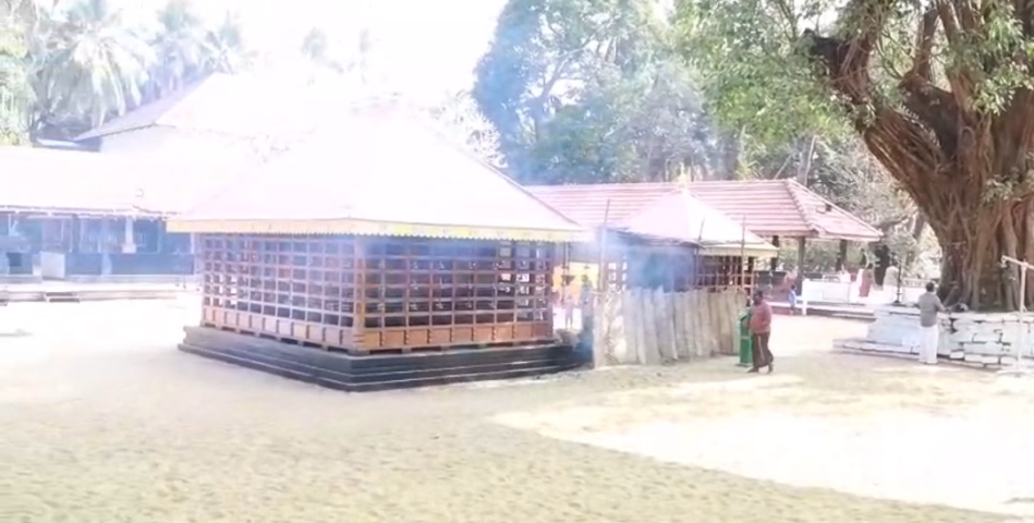 ഏഴുദിവസം നീണ്ടുനിൽക്കുന്ന കണ്ണൂർ അണ്ടലൂർക്കാവിലെ തിറ മഹോത്സവത്തിന് ഇന്ന് തുടക്കമായി. 