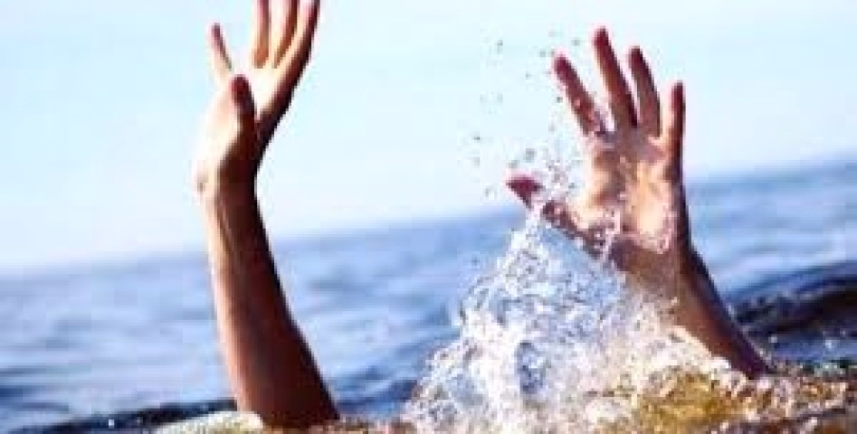 പറവൂരില്‍ കടലില്‍ കാണാതായ രണ്ട് വിദ്യാര്‍ഥികളുടെയും മൃതദേഹങ്ങള്‍ കണ്ടെത്തി.