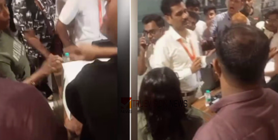 കൊച്ചിയിൽ നിന്ന് വൈകിട്ട് 4.30 ന് കുവൈത്തിലേക്ക് പുറപ്പെടേണ്ട എയർ ഇന്ത്യ വിമാനം നാളെ രാവിലെ 9 മണിയിലേക്ക് മാറ്റി,  പ്രതിഷേധവുമായി യാത്രക്കാർ