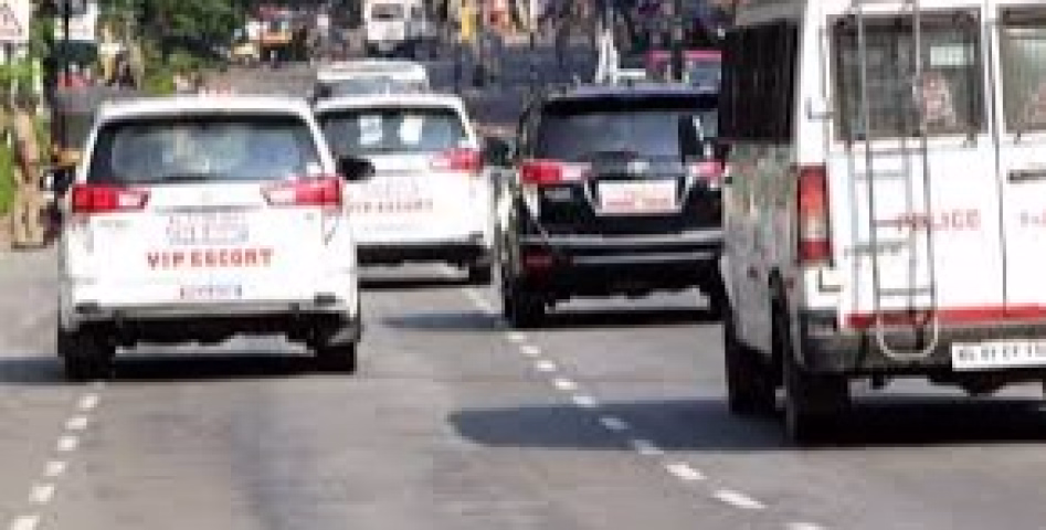 റോഡ് പ്രവർത്തി നടക്കുന്നതിനാൽ വാഹനങ്ങൾ വഴി തിരിച്ചു വിടും