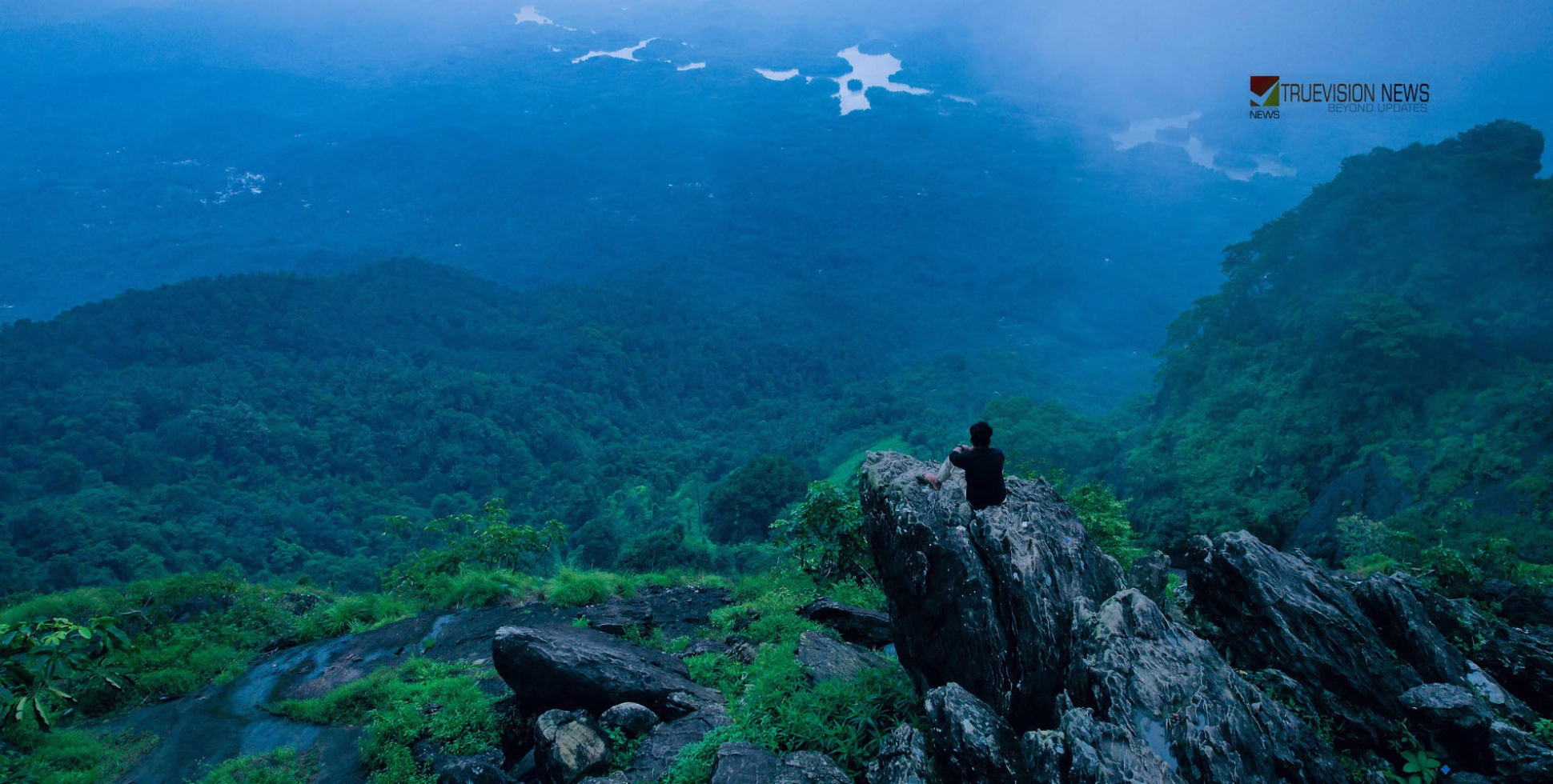 'മലബാറിന്റെ ഗവിയിലേക്ക് ഒരു യാത്ര; മഞ്ഞും കാറ്റും വിരുന്നെത്തുന്ന വയലട'