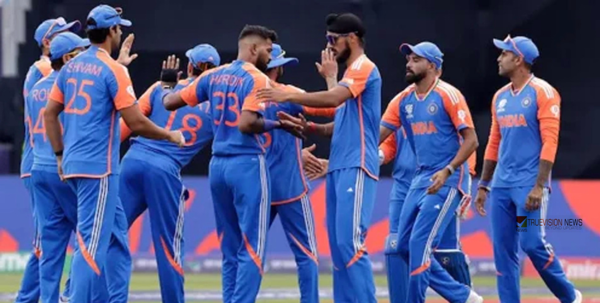 സഞ്ജുവിന് ഇത്തവണയും നിരാശ; ഓപ്പണർമാരായി അഭിഷേകും ഇഷാനും തന്നെ, പ്ലേയിംഗ് ഇലവൻ പ്രഖ്യാപിച്ച് പിയൂഷ് ചൗള